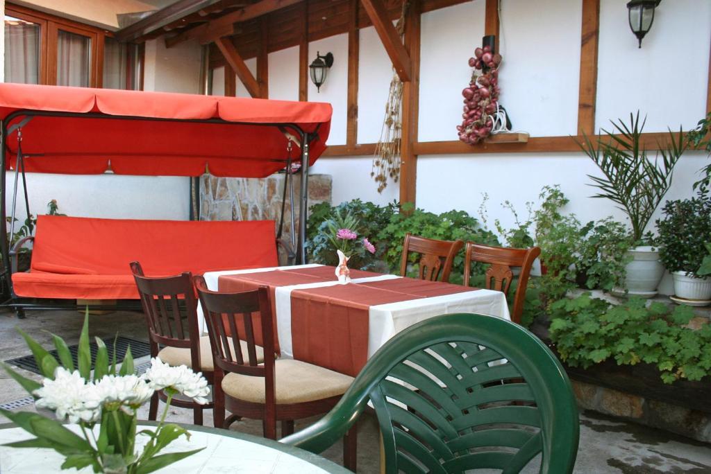 Family Hotel Zora Raslog Exterior foto