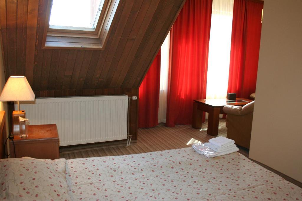 Family Hotel Zora Raslog Zimmer foto
