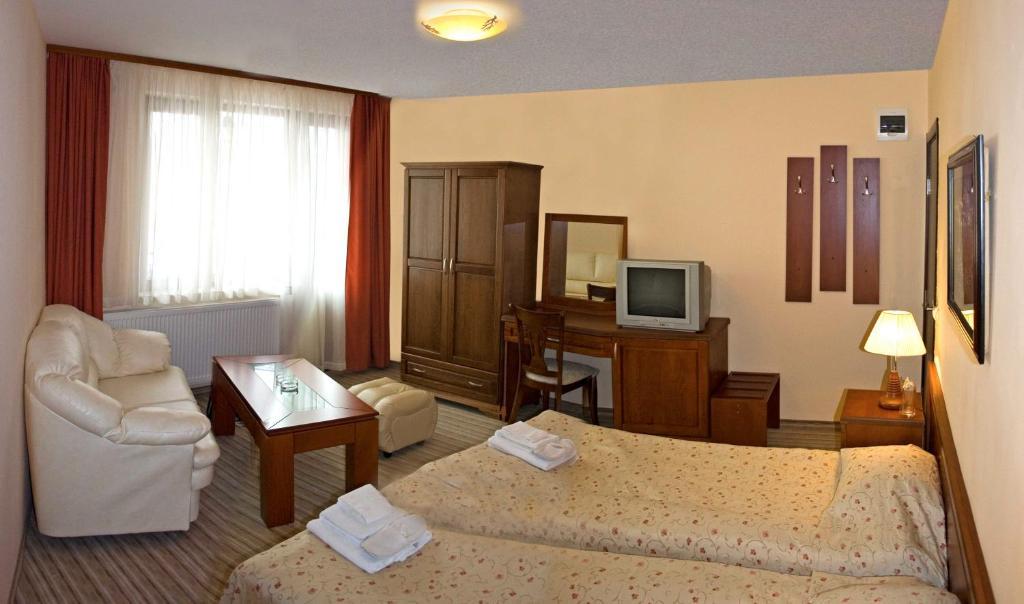 Family Hotel Zora Raslog Zimmer foto